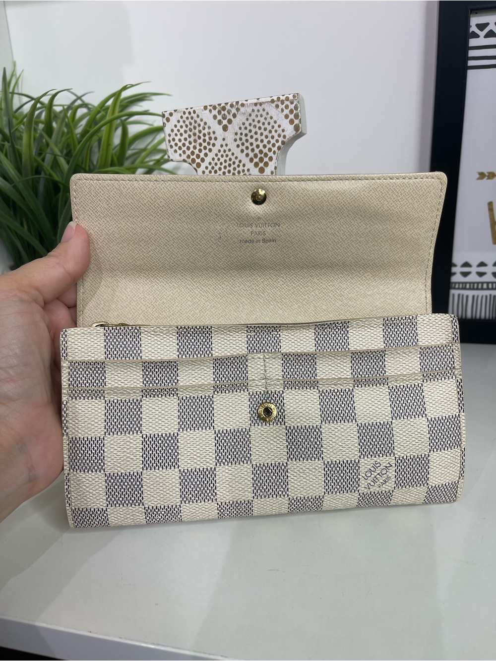 Louis Vuitton Damier Azur Canvas Sarah Wallet - Picture 5 of 10